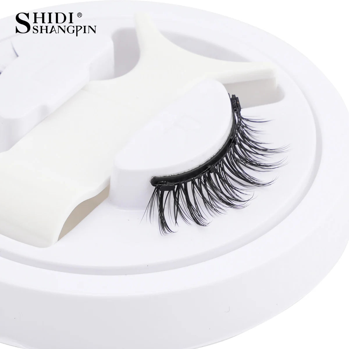 Amor Silk™ LashLock Natural Magnetic Lashes