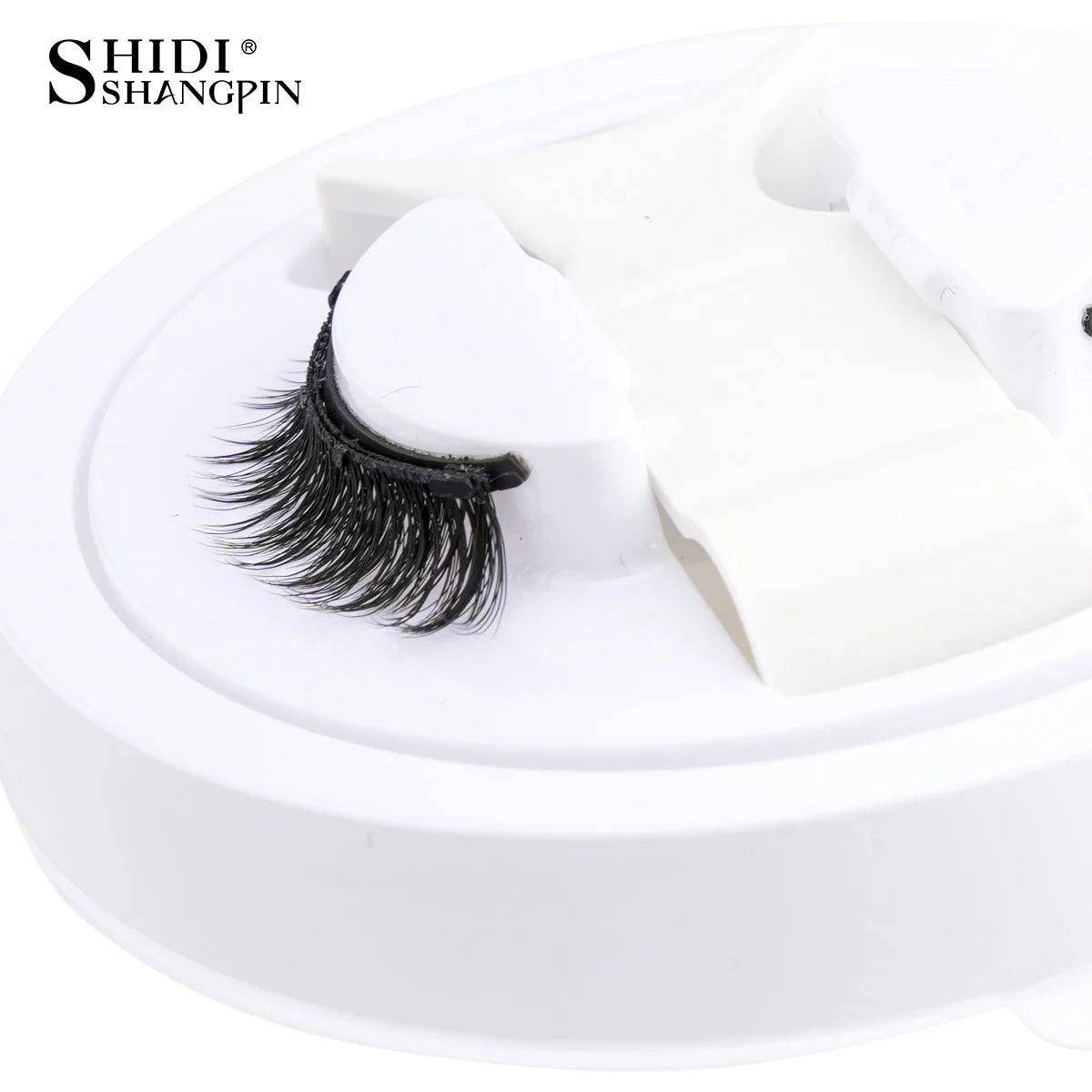 Amor Silk™ LashLock Natural Magnetic Lashes