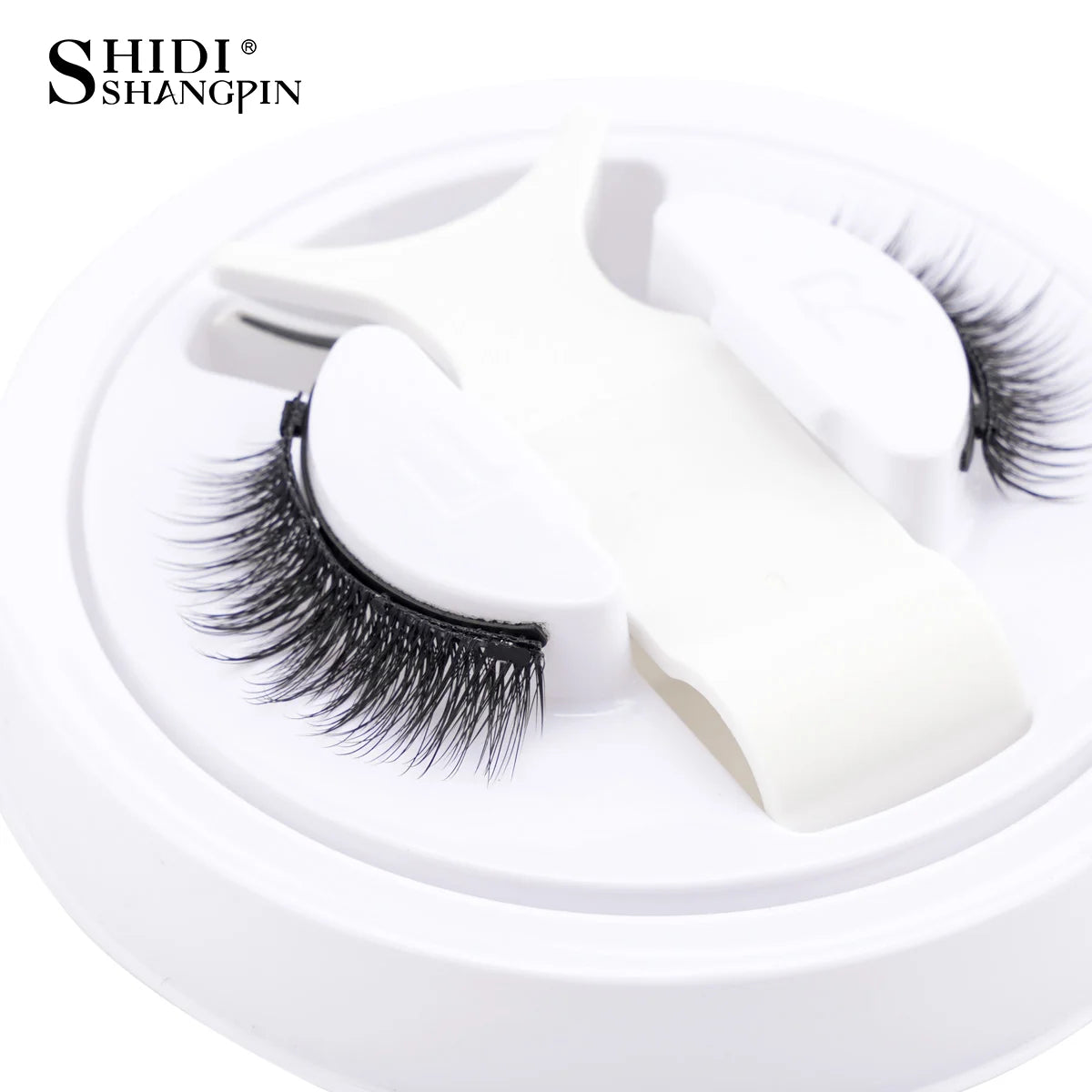 Amor Silk™ LashLock Natural Magnetic Lashes